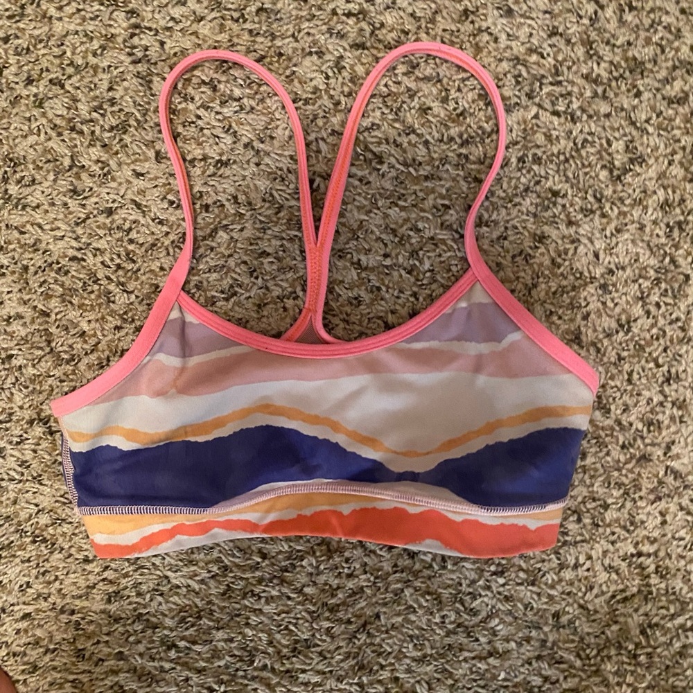 Lululemon sports bra